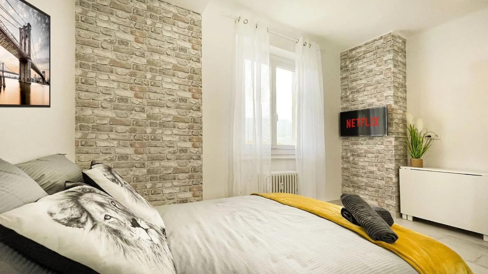 Homey Keola: Tranquil Geneva Gateway with Tram Access Ambilly Apartment