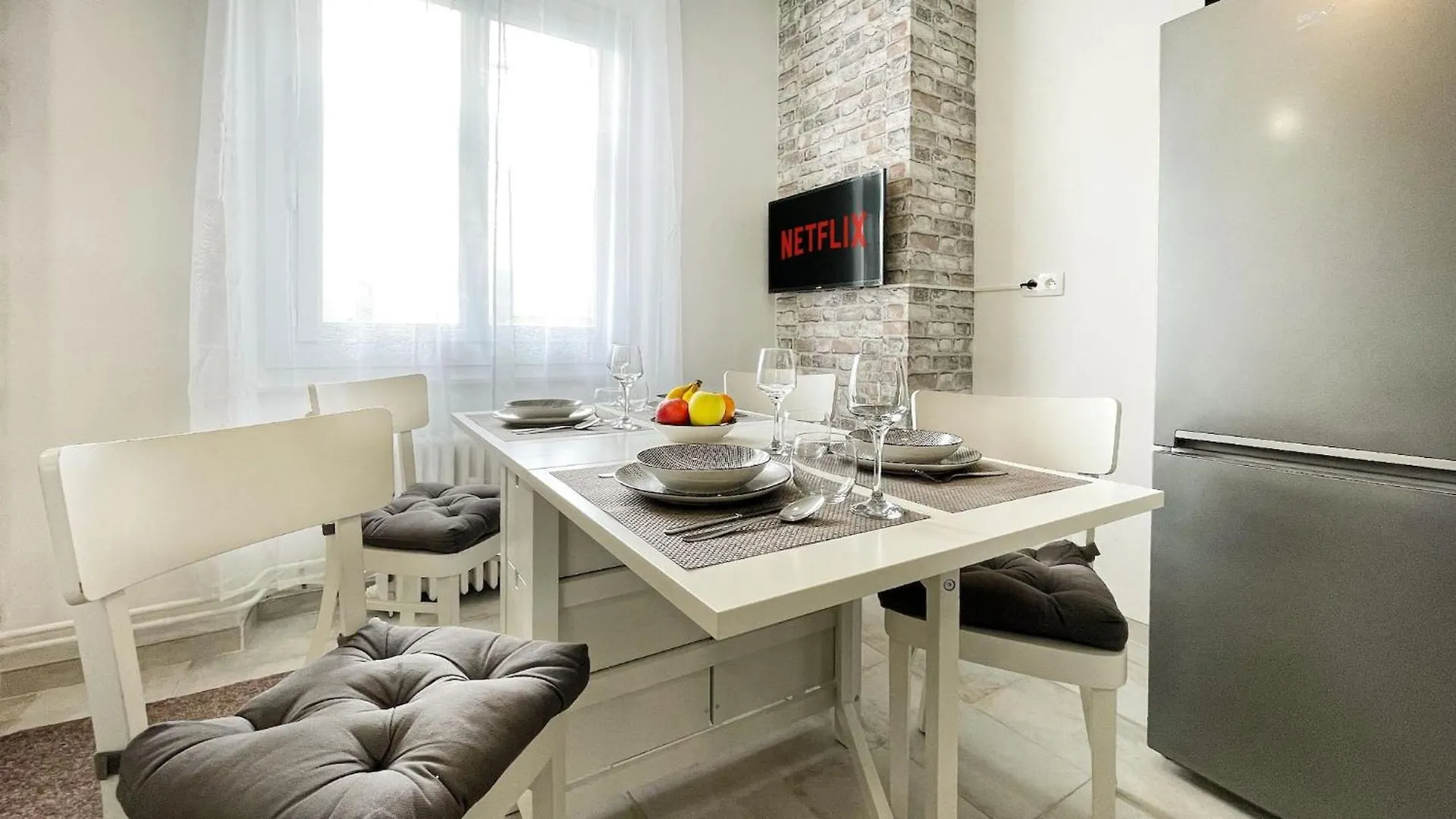 Apartment Homey Keola: Tranquil Geneva Gateway with Tram Access Ambilly