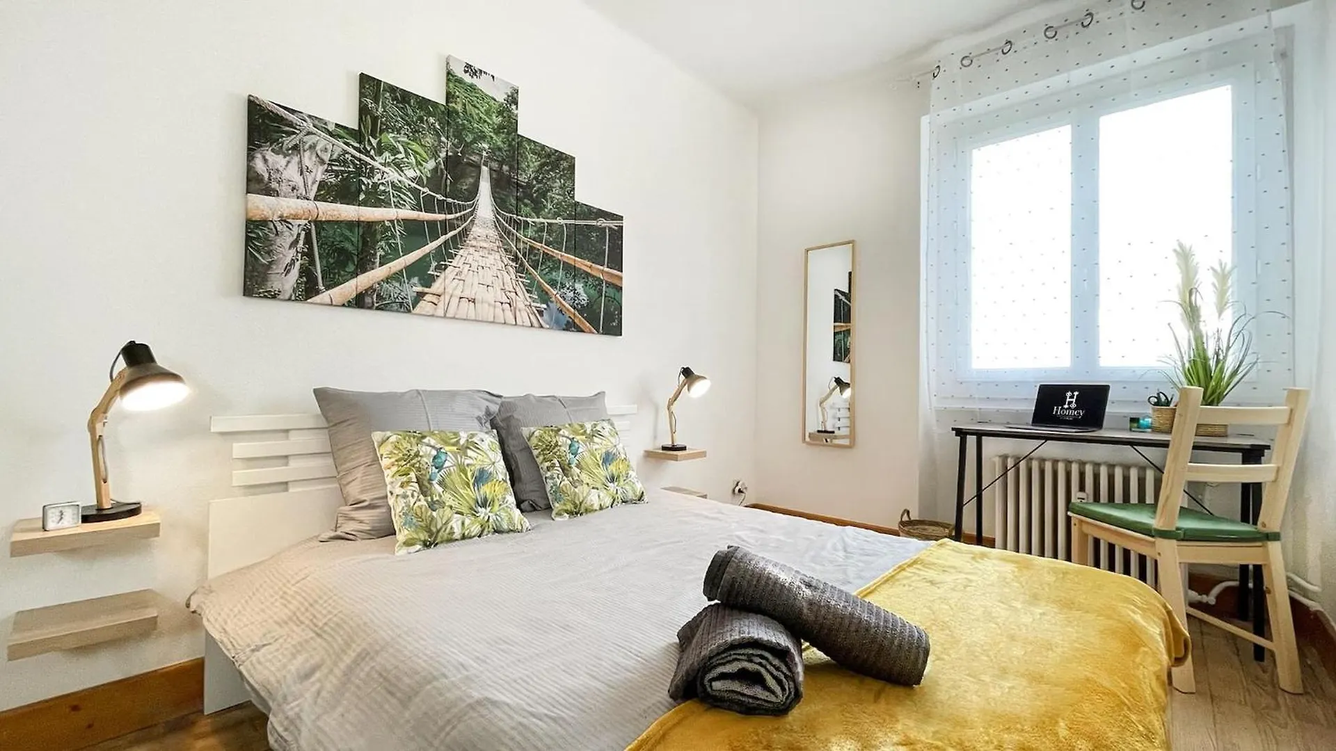 Homey Keola: Tranquil Geneva Gateway with Tram Access Ambilly 0*,  France